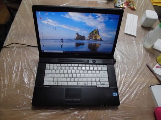 富士通ノートパソコンA572/F　　Windows10pro　　SSD150GB