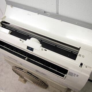 13】17年製 日立 エアコン(おもに6畳用) ステンレス・クリーン 白く