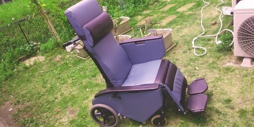 リクナイリング車イス