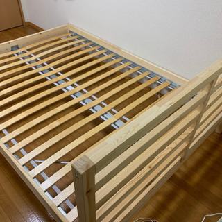 ベッド ☆IKEA ダブルサイズ ベッドフレームのみ 多少のスレあり☆