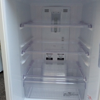 【RKGRE-353】特価！三菱/146L 2ドア冷凍冷蔵庫/MR-P15EA-KW/中古品/2016年製/当社より近隣無料配達！ RKGRE-353】特価！三菱/146L 2ドア冷凍冷蔵庫/MR-P15EA-KW/中古品/2016年