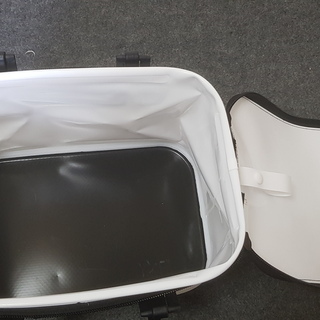 釣り用品の直取引で販売しています。