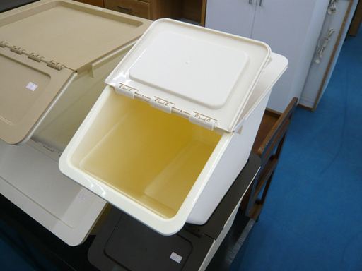 札幌 美品 スタックストー ペリカン スリム 13 5l 幅22 5 ホワイト Livinbox Stacksto Pelican 収納 モノハウス 本郷通 札幌の収納家具 収納ケース の中古あげます 譲ります ジモティーで不用品の処分