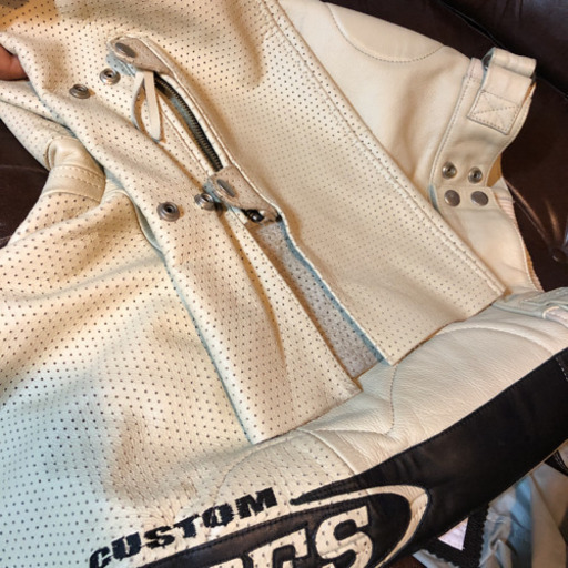 BATES パンチングレザーパンツ買っていただける方募集しています