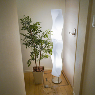 【美品、値下げ！！】お洒落照明器具と観葉植物（人工）セット売り！！