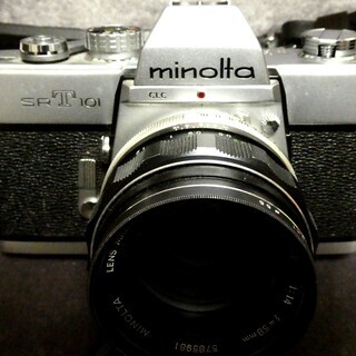 往年の名器　ミノルタ　SRT 101　銀塩カメラはいかが？