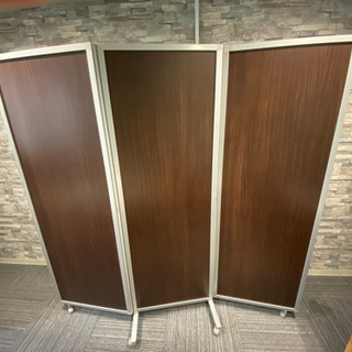パーテーション キャスター付き3折(シャスタ2 DBR)