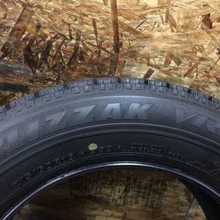 BS BLIZZAK VRX 215/60R16 16インチ スタッドレス 4本 2018年製 マークX ティアナ クラウンロイヤル等 (TS119) クレジットカード QR決済可能 BS BLIZZAK VRX 215/60R16 16インチ スタッドレス 4本 2018年製 マーク