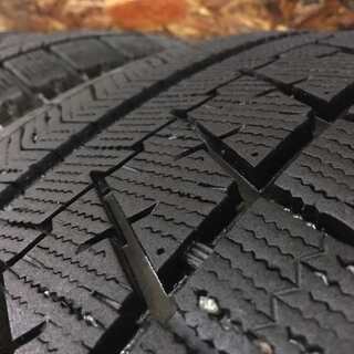 BS BLIZZAK VRX 215/60R16 16インチ スタッドレス 4本 2018年製 マークX ティアナ クラウンロイヤル等 (TS119) クレジットカード QR決済可能 BS BLIZZAK VRX 215/60R16 16インチ スタッドレス 4本 2018年製 マーク