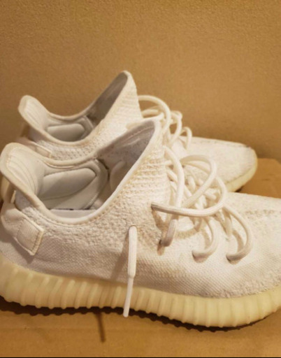 YEEZY BOOST 350 V2 トリプルホワイト