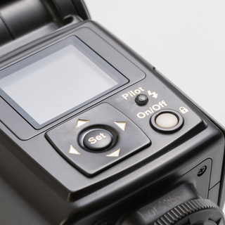 【最終値下げしました】入手困難！伝説のマシンガンストロボ！Nissin MG8000