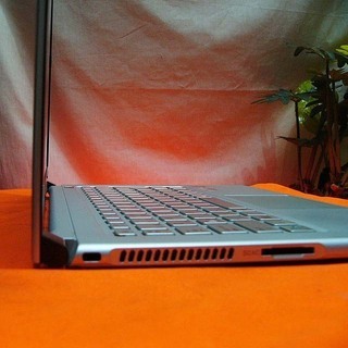 ☆超薄ウルトラBook☆SSD搭載で高速起動♪その②