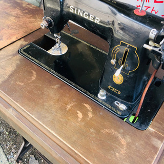 昭和レトロなシンガーミシン