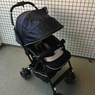 コンビベビーカー メチャカル オート4キャス