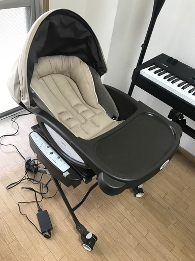 Aprica アップリカ　ユラリズム　オート 電動ゆりかご