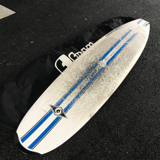 沖縄で初心者にオススメ😆珊瑚にぶつけても壊てれにくいBICサーフボード、ファンボード7.9