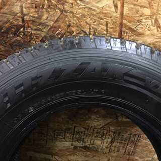 BS BLIZZAK VL1 195/80R15 107/105L LT 15インチ スタッドレス 4本 2017～2018年製 ハイエース ボンゴ等 (TF295) クレジットカード QR決済可能