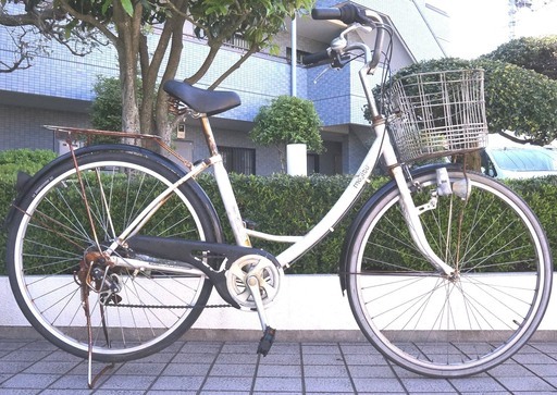 26インチ シティーサイクル 自転車 外装6段ギヤ変速 です。