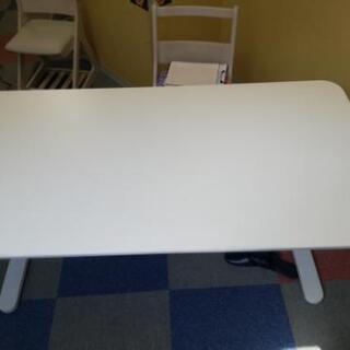 元値￥24990！IKEAの大きめテーブルです！
