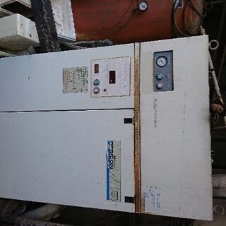 ２０年ほど前の業務用パッケージベビコン１０馬力  (コンプレッサー)