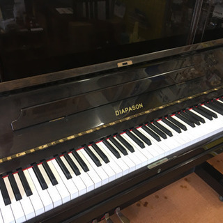 中古ピアノ ディアパソン132TW 木目
