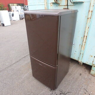 ☆2ドア冷蔵庫簡易清掃済み☆2009年製☆Panasonic パナソニック NR-B141W-Tの画像