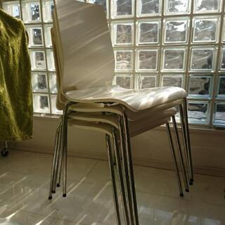 IKEA  白い椅子✖️４脚