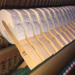 珍しい茶系のYAMAHA U2 アップライトピアノ 