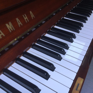 珍しい茶系のYAMAHA U2 アップライトピアノ 