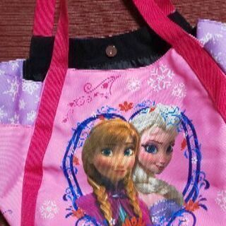 アナと雪の女王バルーントートバッグ。