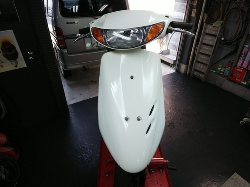 東京都板橋区高島平から　ちょっと難アリ　AF34　ライブディオ（白）3型の最終型シャッターキー付きモデル　 ２スト２サイクル　原付き　原チャリ　50cc　スクーター 　安い　お買い得