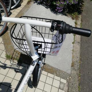 人気折り畳み車です。6段変速付き。もちろん新車です。