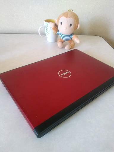エレガントスモールDELL ノートパソコン/Windows10/Wi-fi/Bluetooth