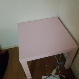 かわいいピンクのテーブル、置き台差し上げます