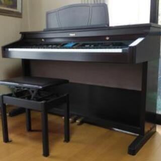 Roland  KR-7 digtal intelligent piano