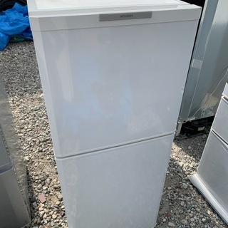 三菱ノンフロン冷凍冷蔵庫　MR-14P－W　（ｍｍ-05）