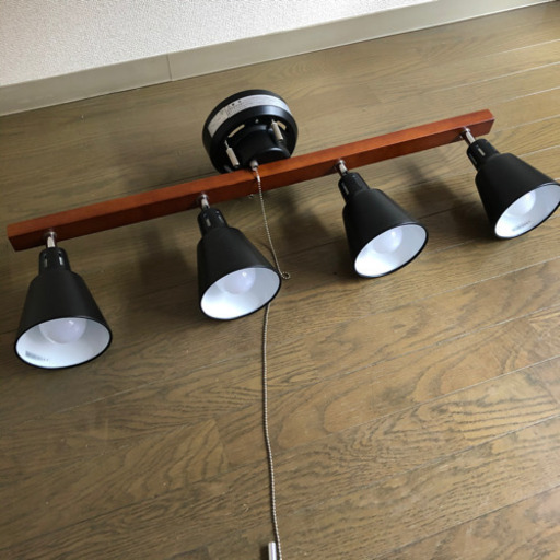 照明器具　シーリング　ランプ付き　商談中