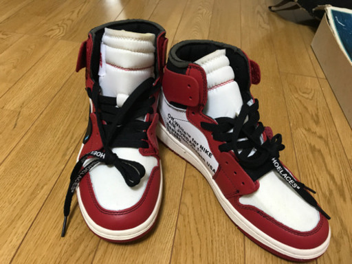 靴 Jordan 1 Retro High Off-White Chicago