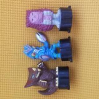 ウルトラマンの人気怪獣 ミニチアフィギュア5個セットです ゼットン レッドキング ゴモラ バルタン星人 ピグモン かんちゃん 富田のフィギュアの中古あげます 譲ります ジモティーで不用品の処分