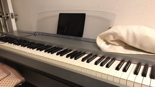 電子ピアノ