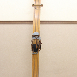 希少 SAPPORO 札幌 秀岳荘 ゾンメルスキー 山スキー 木製スキー アザラシシール 147.5cm(P951wY)