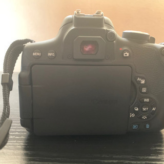 早く手放したいので値下げ canon kiss x8i 一眼レフカメラ