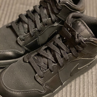 エアジョーダン1 Mid Triple Black (2018)...