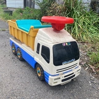 幼児用四輪車（トラック）