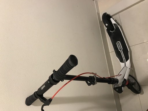 【美品】oxelo(オクセロ) TOWN 9 EASYFOLD SUSPENSION キックスケーター