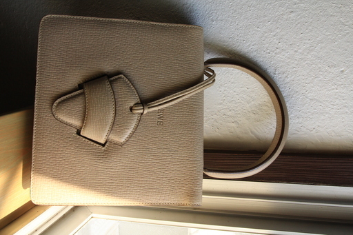 【値下げしました】ロエベ　レザーハンドバッグ　バルセロナ　LOEWE