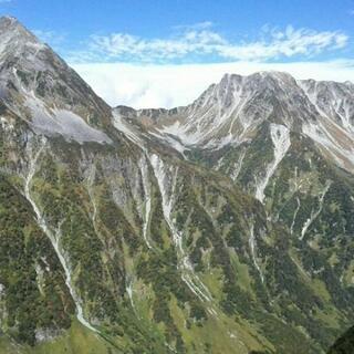 登山する人…の画像