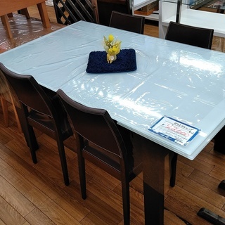 ガラスダイニングセット　イス4脚付き　伸縮テーブル