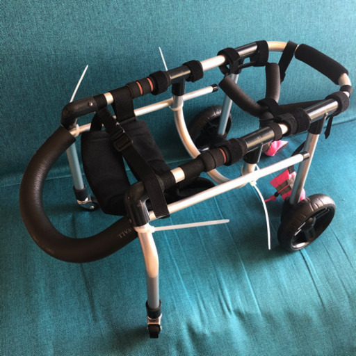 犬用車椅子□小型犬用4輪車いす 顎乗せ付 歩行器 介護 (もるもる) 札幌 