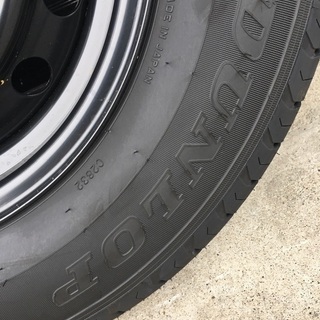 ハイエース純正ホイールタイヤ